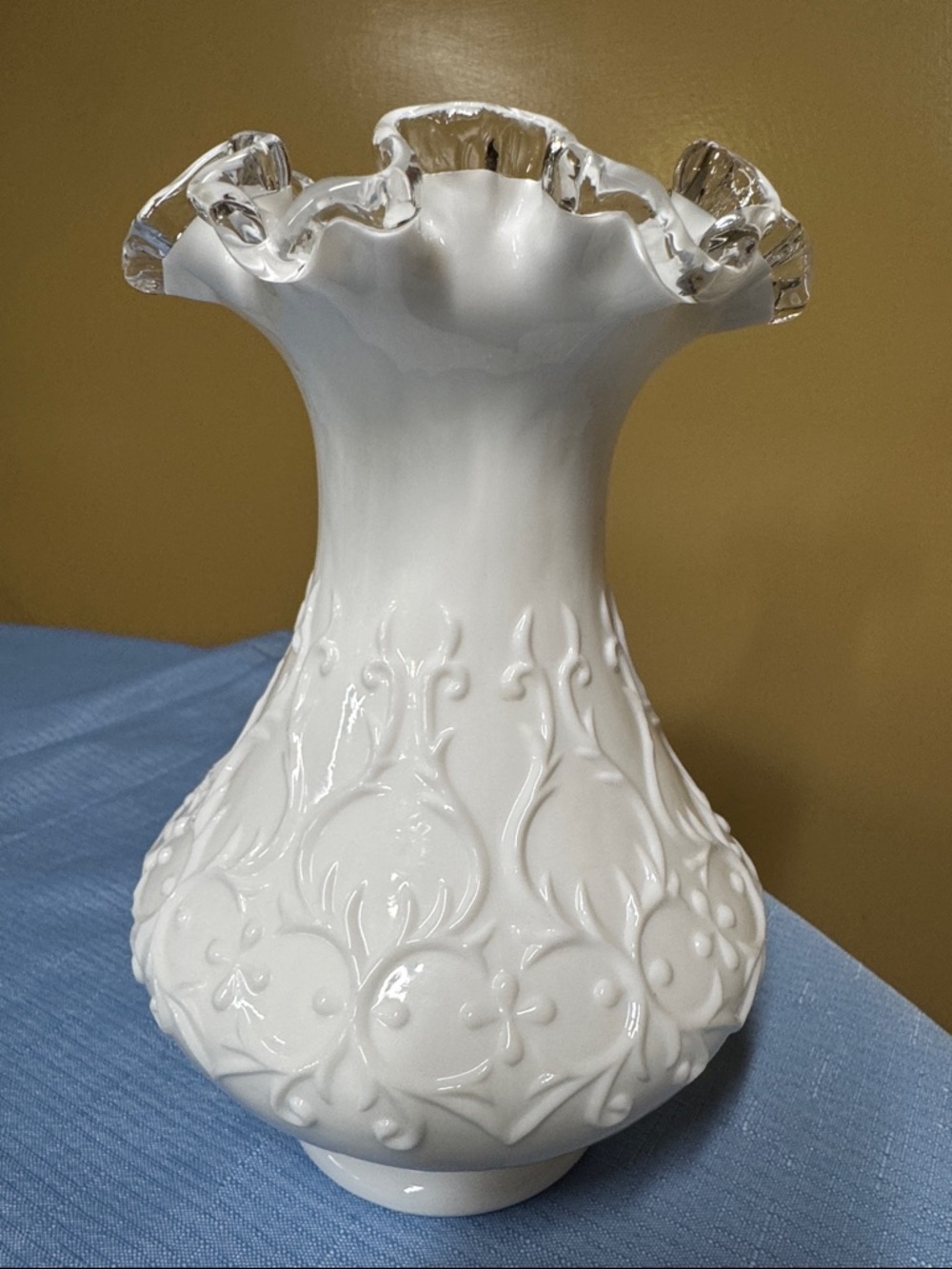 Fenton Milk Glass Silver Crest With Spanish Lace 8.25" Vase